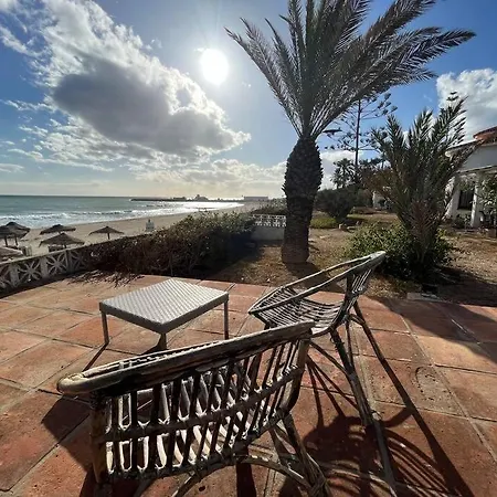 En Primera Linea De Playa Holiday home Marbella